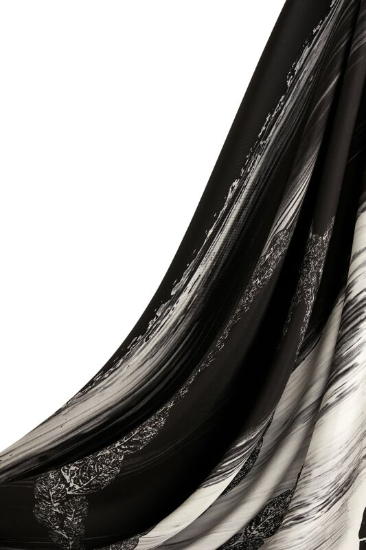 About the Horizon Twill Silk Scarf Black - 5