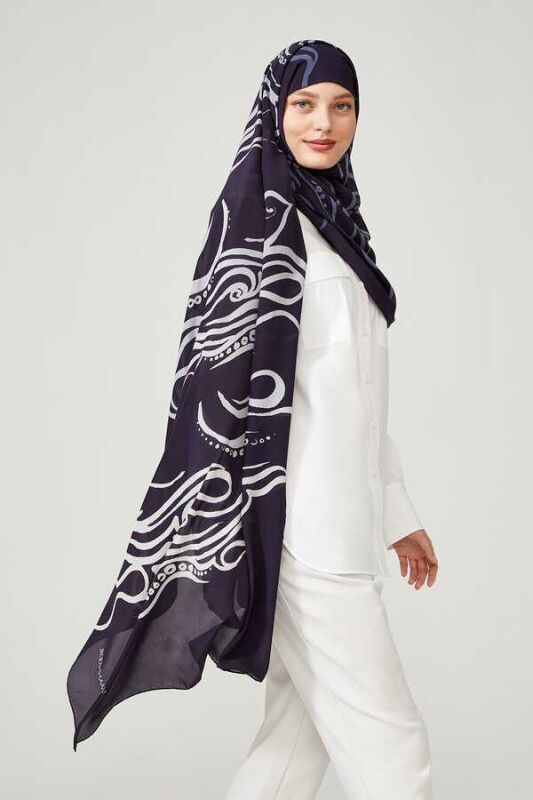Birds of Sea Silk Shawl Dark Navy - 2