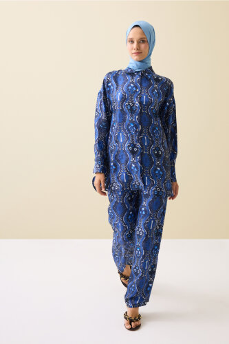 Çağlayan Lacivert İpek Pantolon 