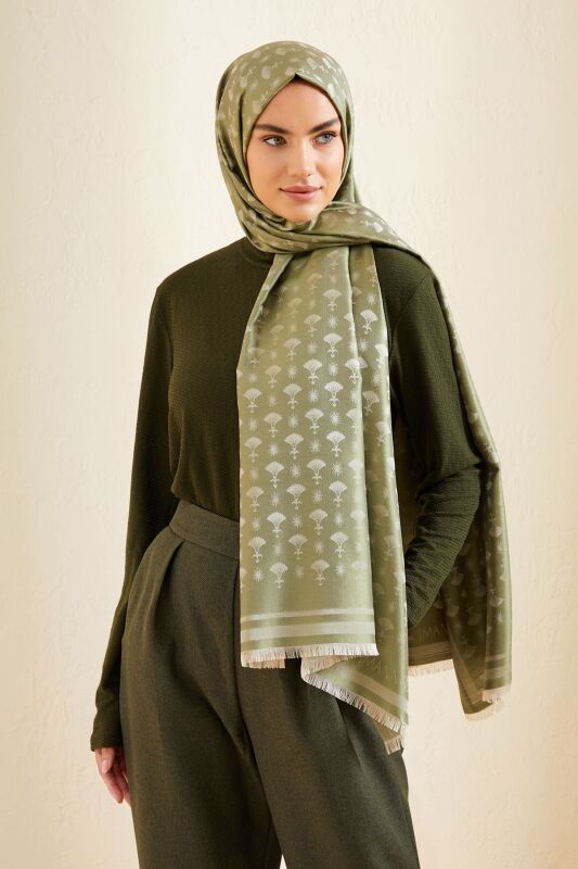 Carnation Monogram Silk Shawl Green - 2