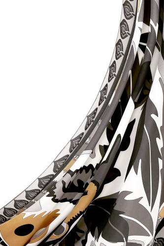 Carnation of Circus Silk Shawl Beige - 3