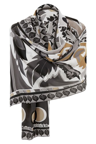 Carnation of Circus Silk Shawl Beige - 5