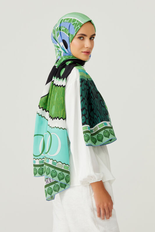 Carnation of Circus Silk Shawl Green - 2