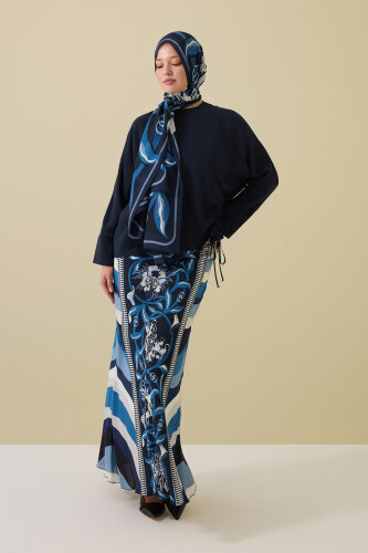 Çiçek Yolu Lacivert İpek Verev Etek - Imannoor