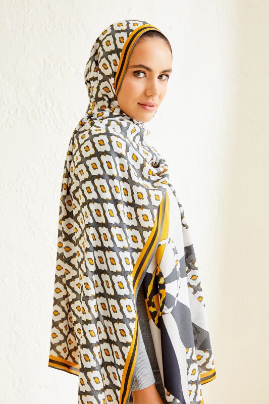 Compass the South Modal Shawl Yellow - 4