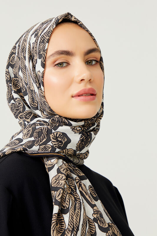 Doğunun Leoparı Bej İpek Eşarp - 4