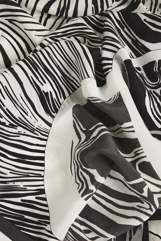 Double OO Silk Shawl Black - 7