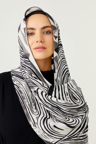Double OO Silk Shawl Black - 4