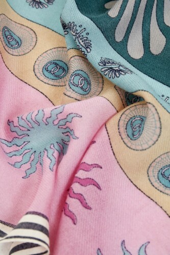 Eye Flower Wool Shawl Pink - 3