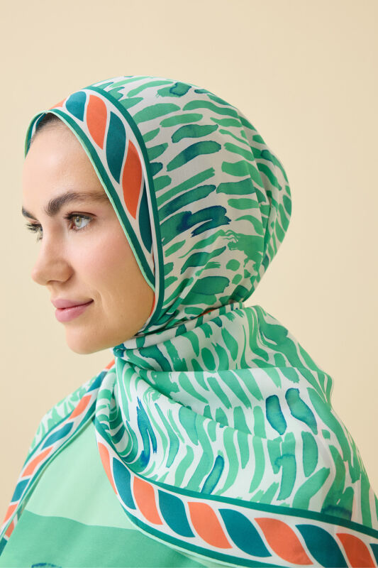 Göl Kenarı Yeşil Krep İpek Kaftan Şal 70x210 - 3