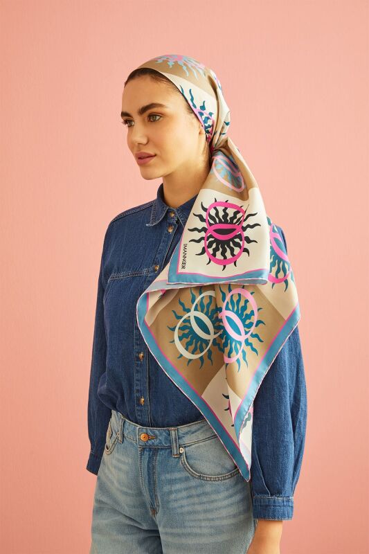 Güneş Monogram Bej Tivil İpek Eşarp - 2