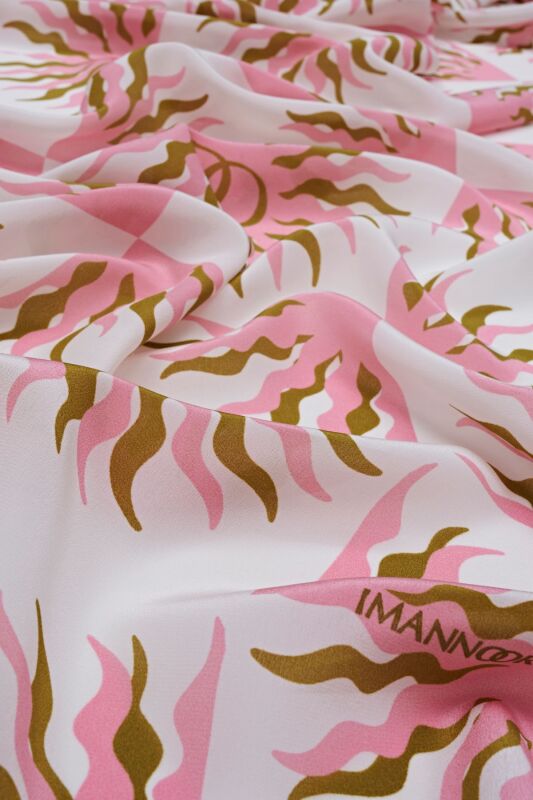 Güneş Monogram Pembe Krep İpek Şal - 2