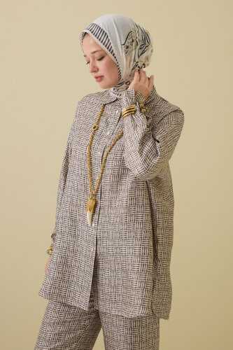 İman Kare Dokulu Bej İpek Gömlek 