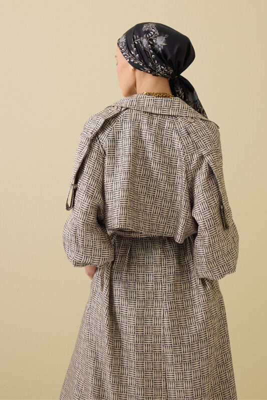 İman Kare Dokulu Bej İpek Trençkot - 7