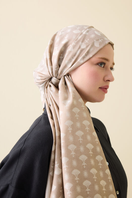 Karanfil Monogram Bej İpek Şal 68x200 - 6