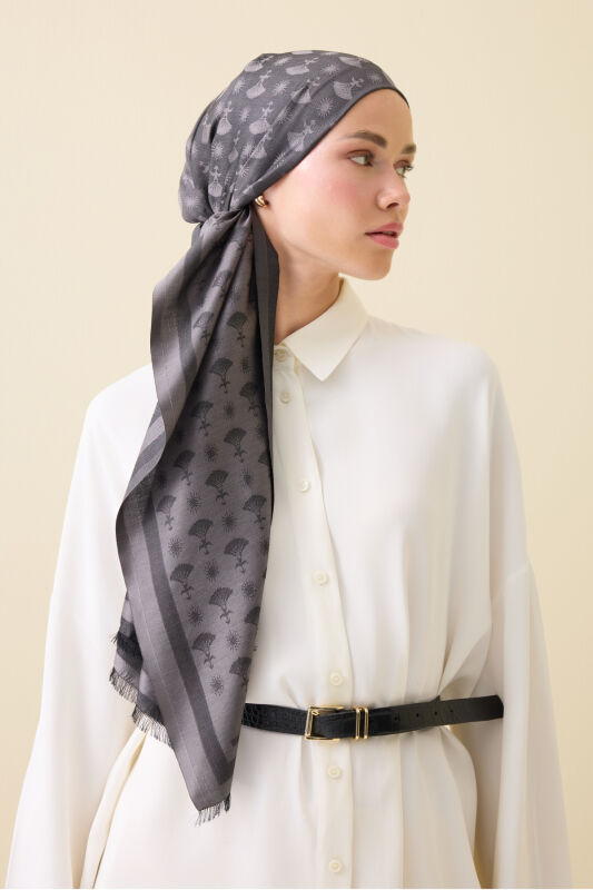 Karanfil Monogram Koyu Gri İpek Şal 70x200 - 3