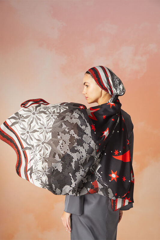 Maiden Tower Silk Shawl Red - 4