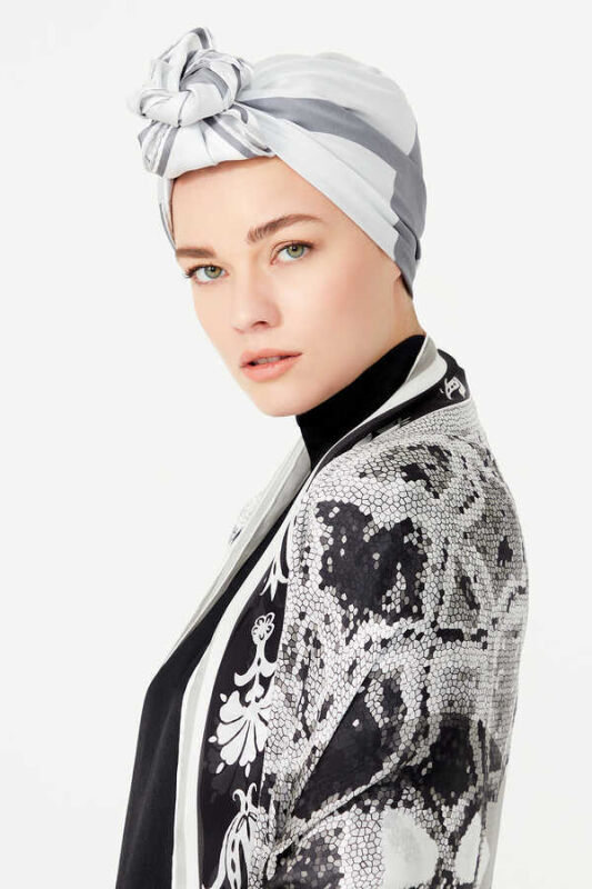 Mosaic Silk Shawl Black - 4