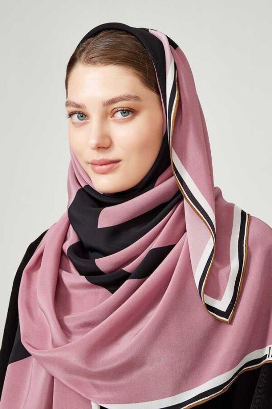 Noor L. Scarf Pink - 2