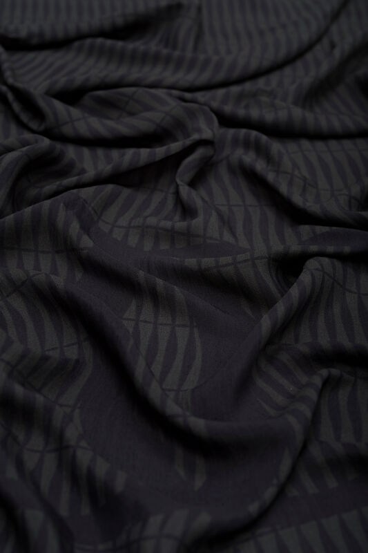 Noor Logo Shawl Anthracite - 2