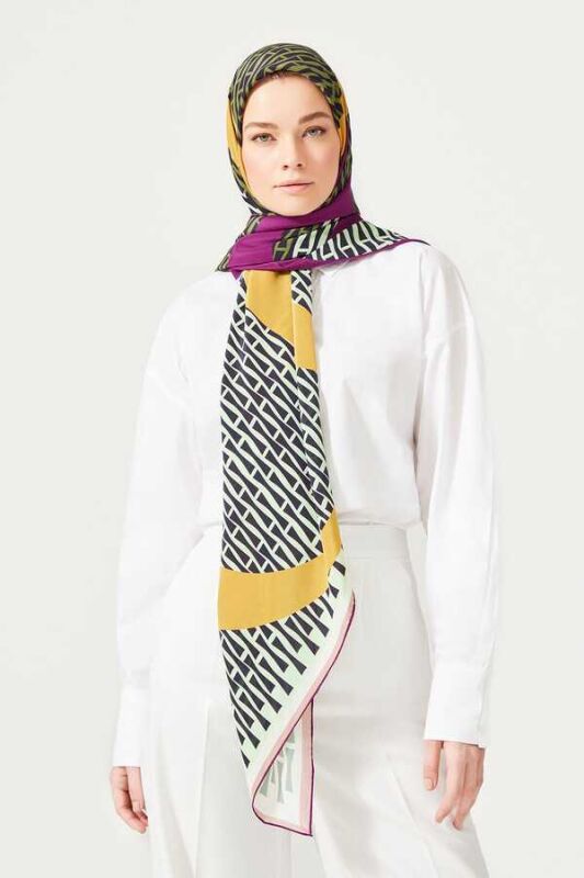 OO Logo Silk Shawl Green - 2