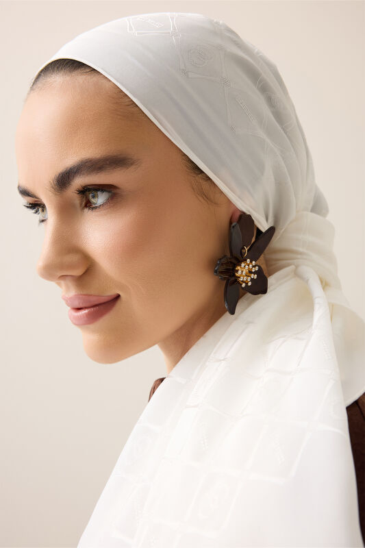 Oriental Chain Off-White Jacquard Silk Shawl - 6