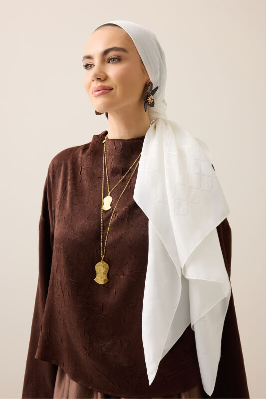 Oriental Chain Off-White Jacquard Silk Shawl - 1