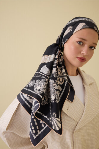 Püskül Noor Siyah-Beyaz Tivil İpek Eşarp 90x90 - Imannoor (3)