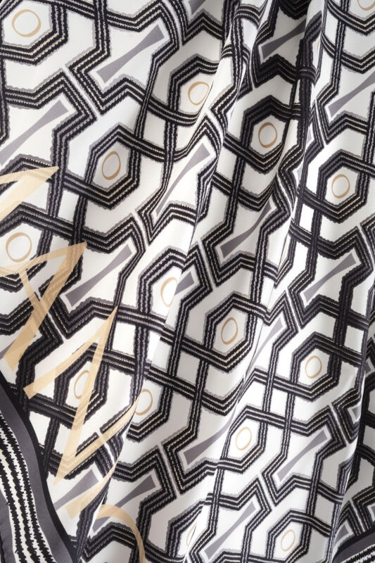 Selçuk-i Kafes Siyah-Beyaz Tivil İpek Eşarp 90x90 - 4