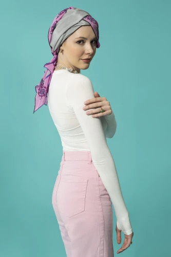 Su Bahçesi Gri Krep İpek Şal - 2