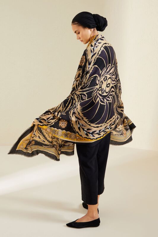 Three Pomegranate Cashmere Silk Shawl Black - 2