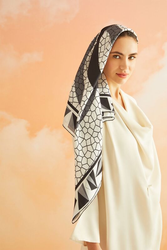 Triangle Noor Silk Scarf Black - 4
