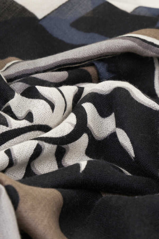 Tulip Cashmere Silk Shawl Black - 3